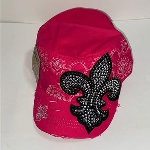 Women’s worn down fuchsia fer de lis hat